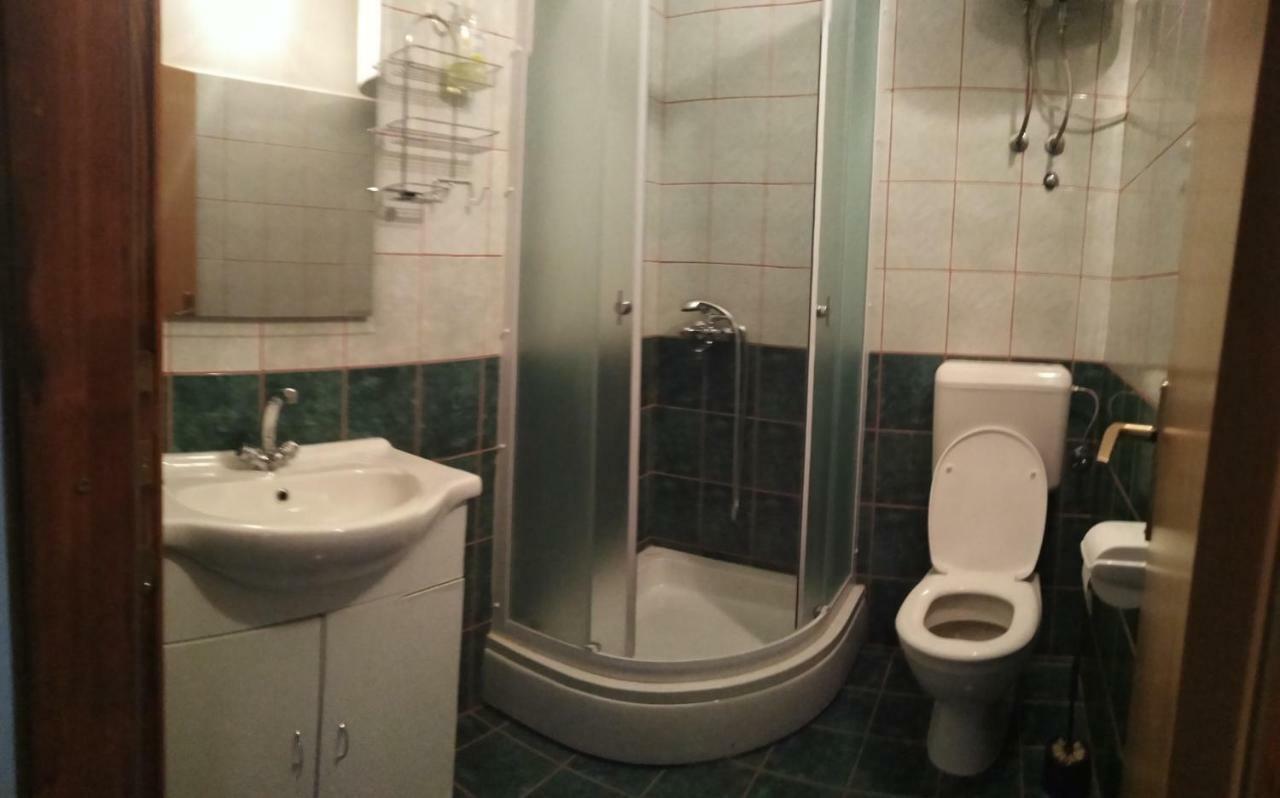 Apartman Rodic Омиш Экстерьер фото